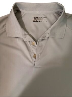 Nike Men’s Polo Shirt in Light Gray